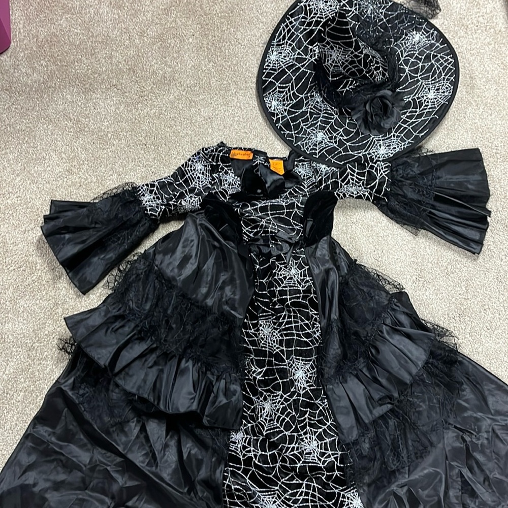 Girls Halloween witch costume youth size 5/6. Black with silver glitter web